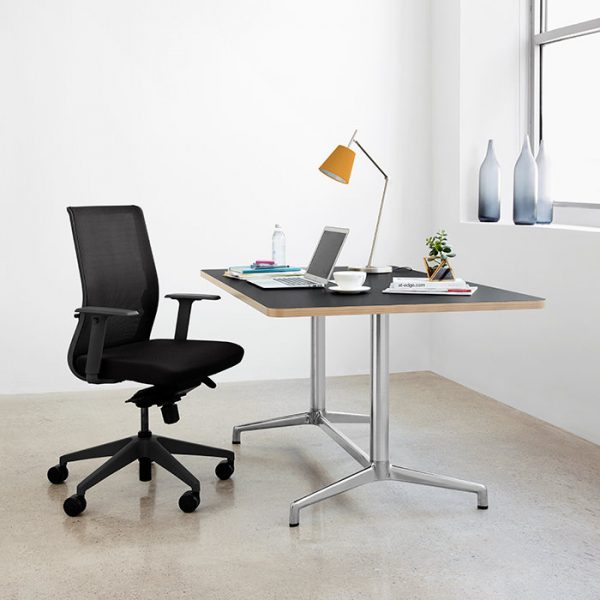keilhauer-6c-home-desk-chair-black-table-desk-scene