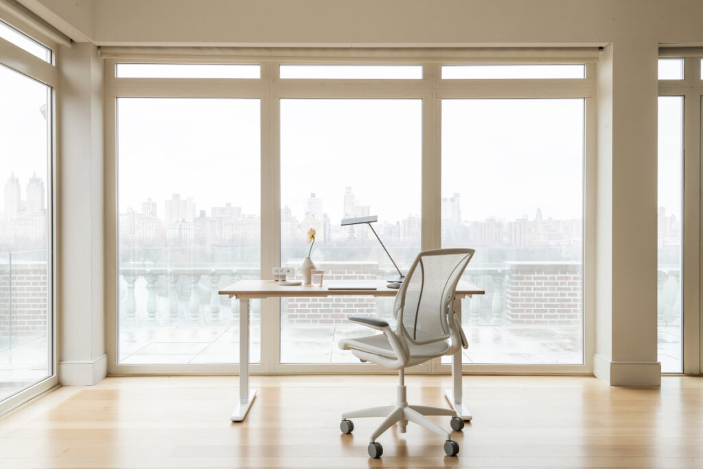 efloat go 2.0 standing desk inside an apartment